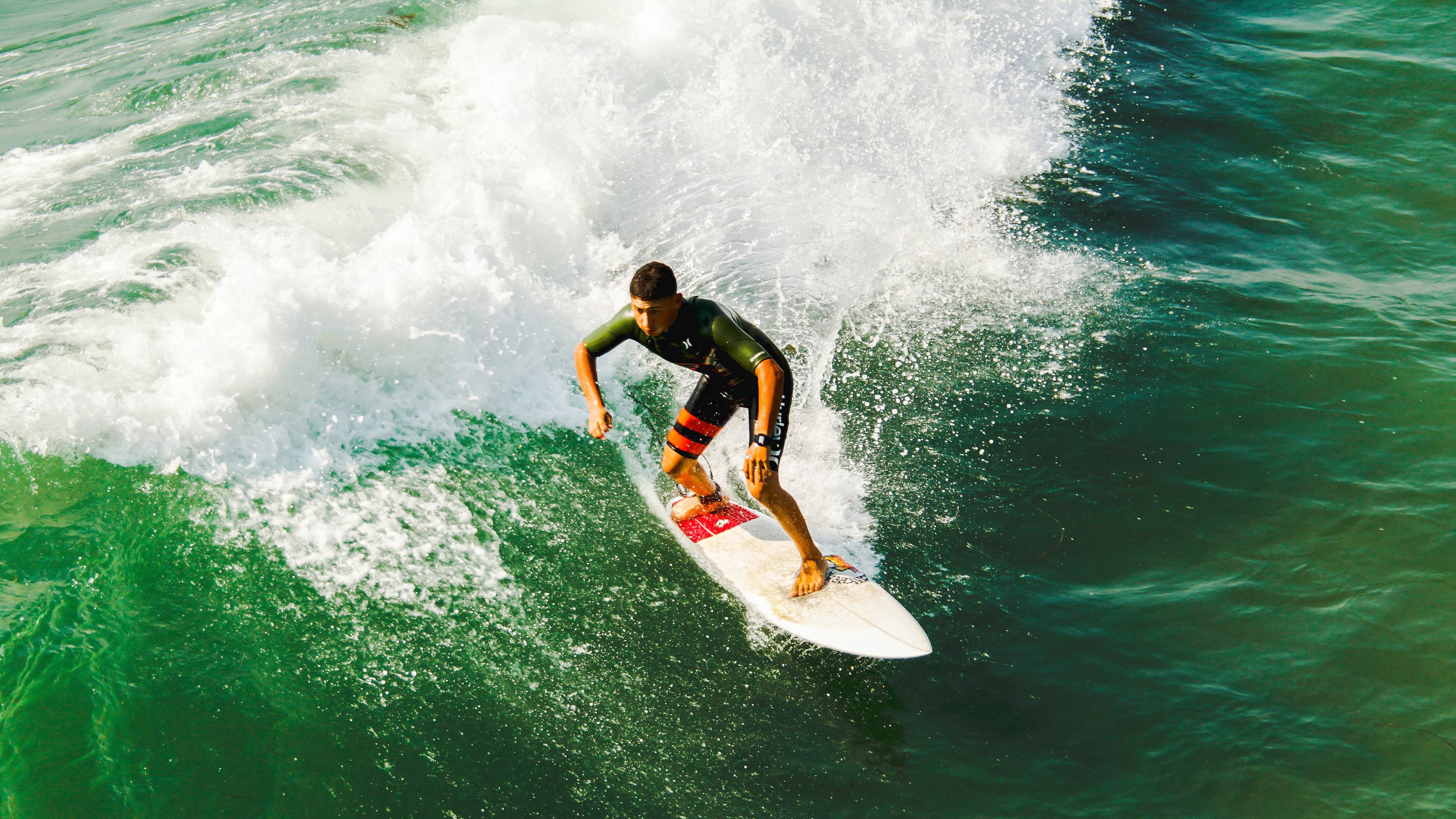九游网页版官网入口-荷兰男队接力赛表现抢眼，荷兰接球技术
